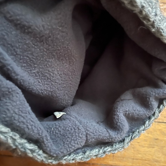 Lot of 4 cute warm women's winter hats (lined) - Picture 6 of 9